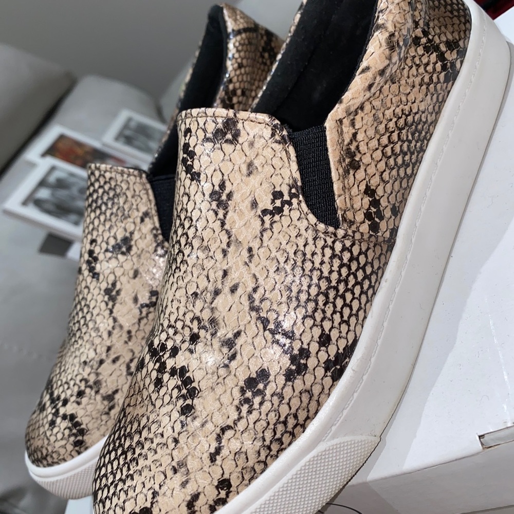 Snake print slip-on